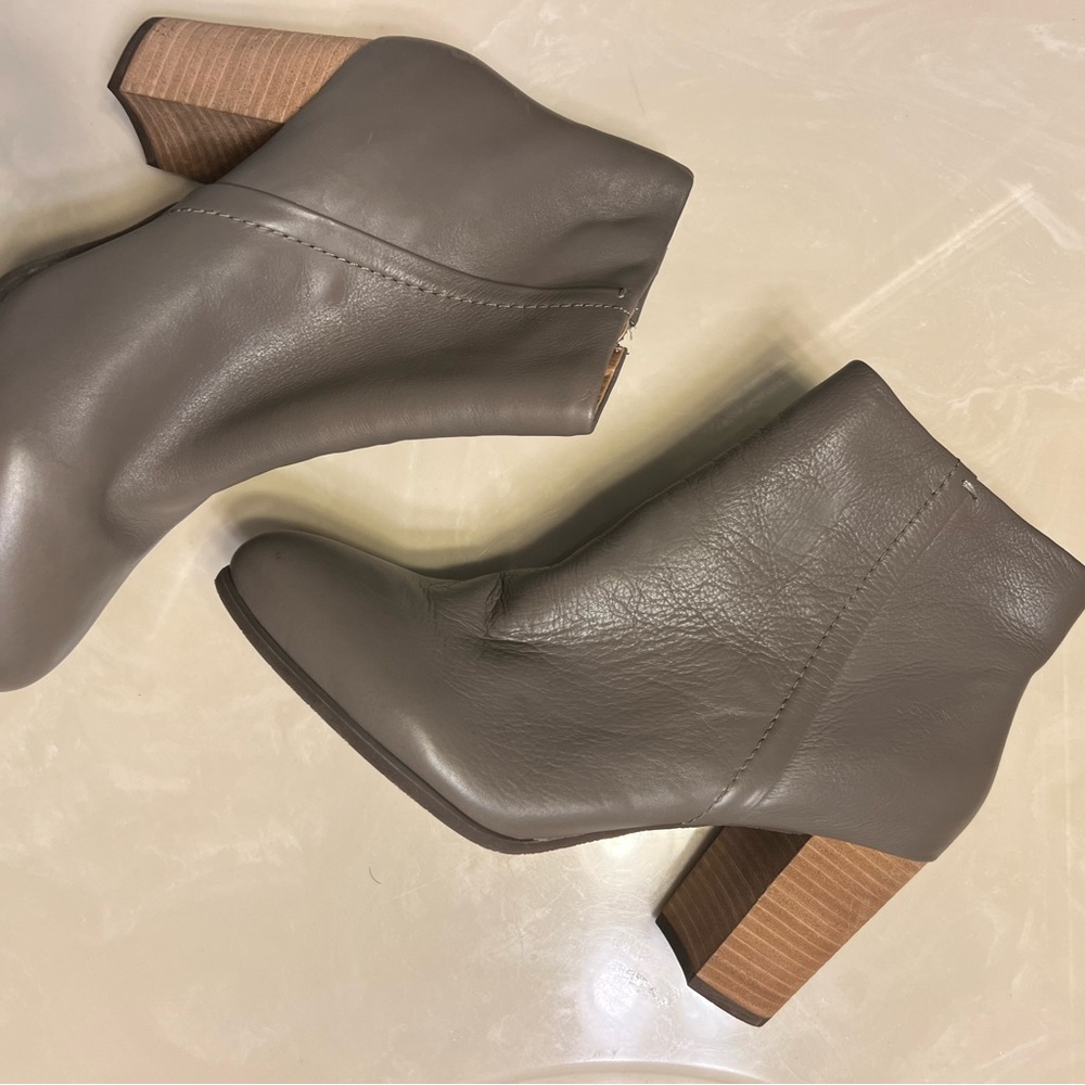 Vionic Taupe Leather Ankle Boots with Wood Block Heel